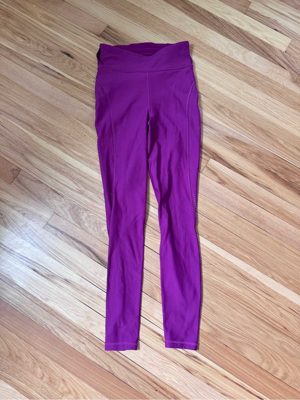 Lululemon Chase the Chill SHR Tight 28" - Picture 3 of 9